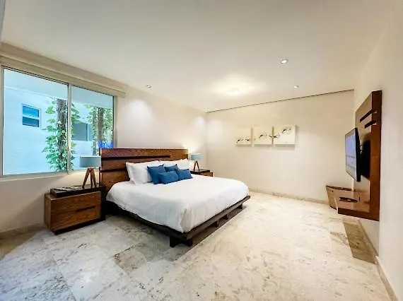 Luxury Poolfront 2br Ocean View Club Playa del Carmen